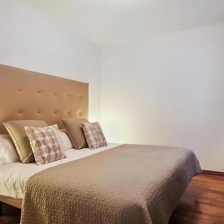 Апартаменты Canela Homes Universitat